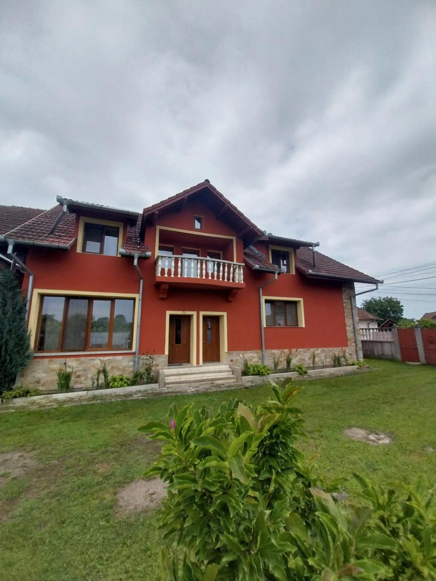 Serena House Cartisoara Exterior photo